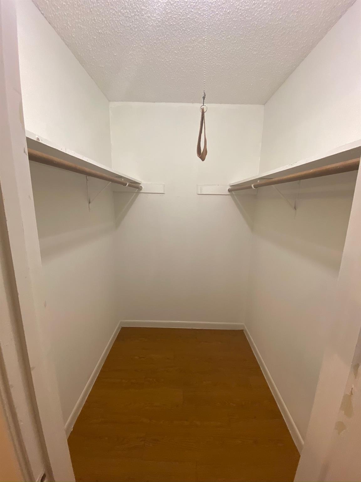 3402 S Oak Dr # B, Austin, TX 78704