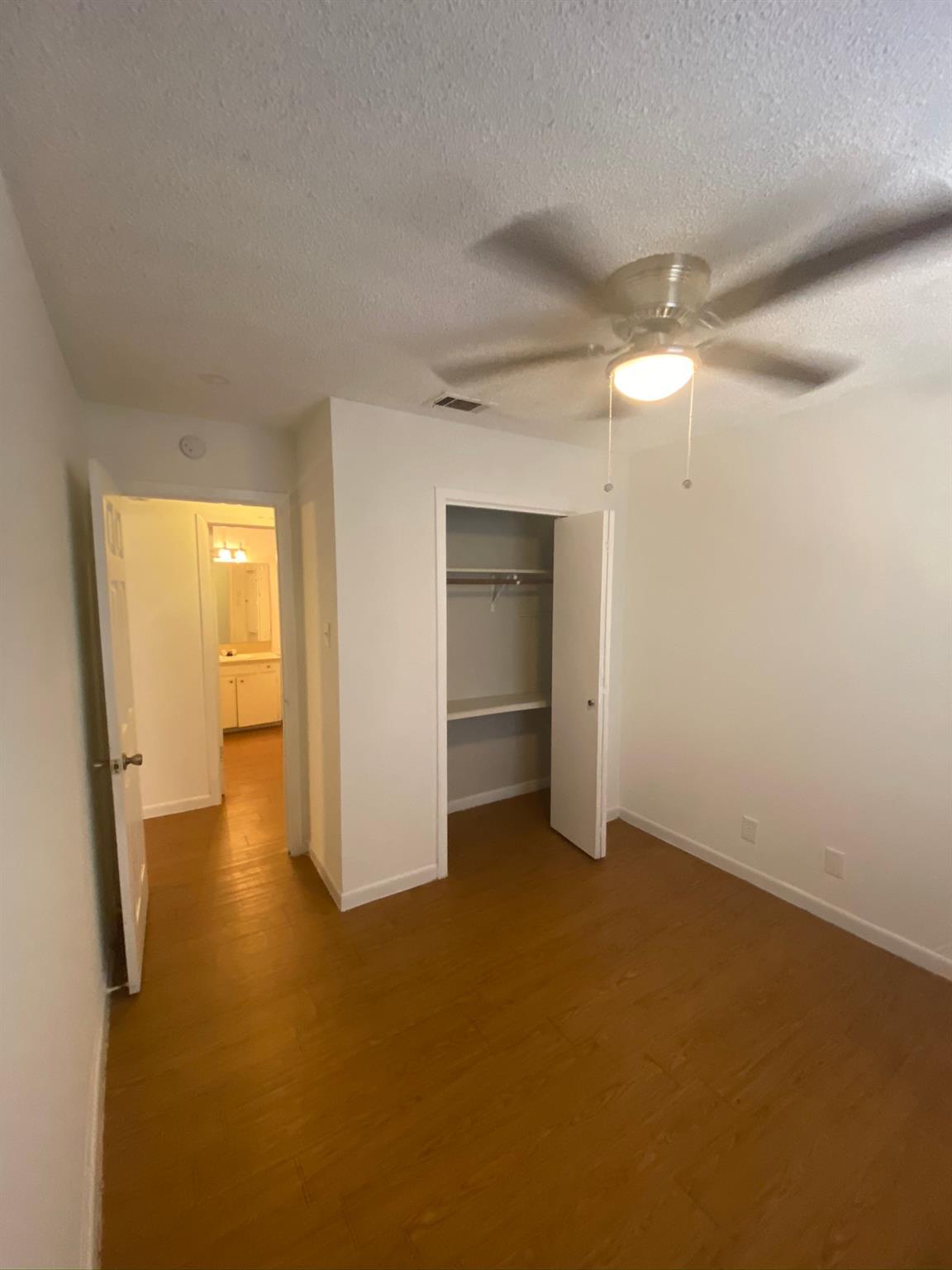 3402 S Oak Dr # B, Austin, TX 78704