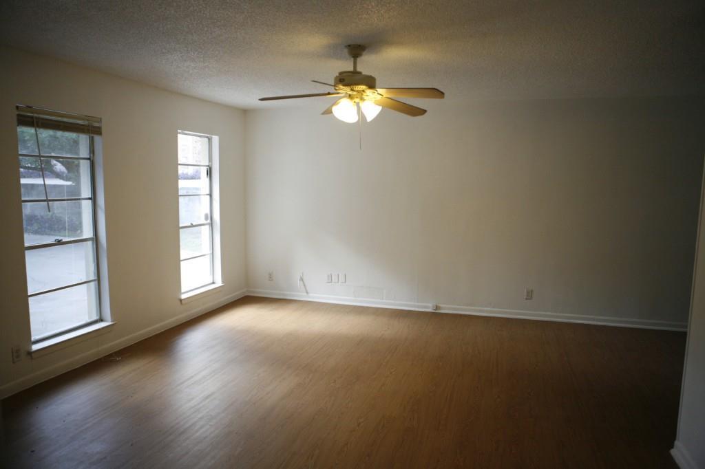 3402 S Oak Dr # B, Austin, TX 78704