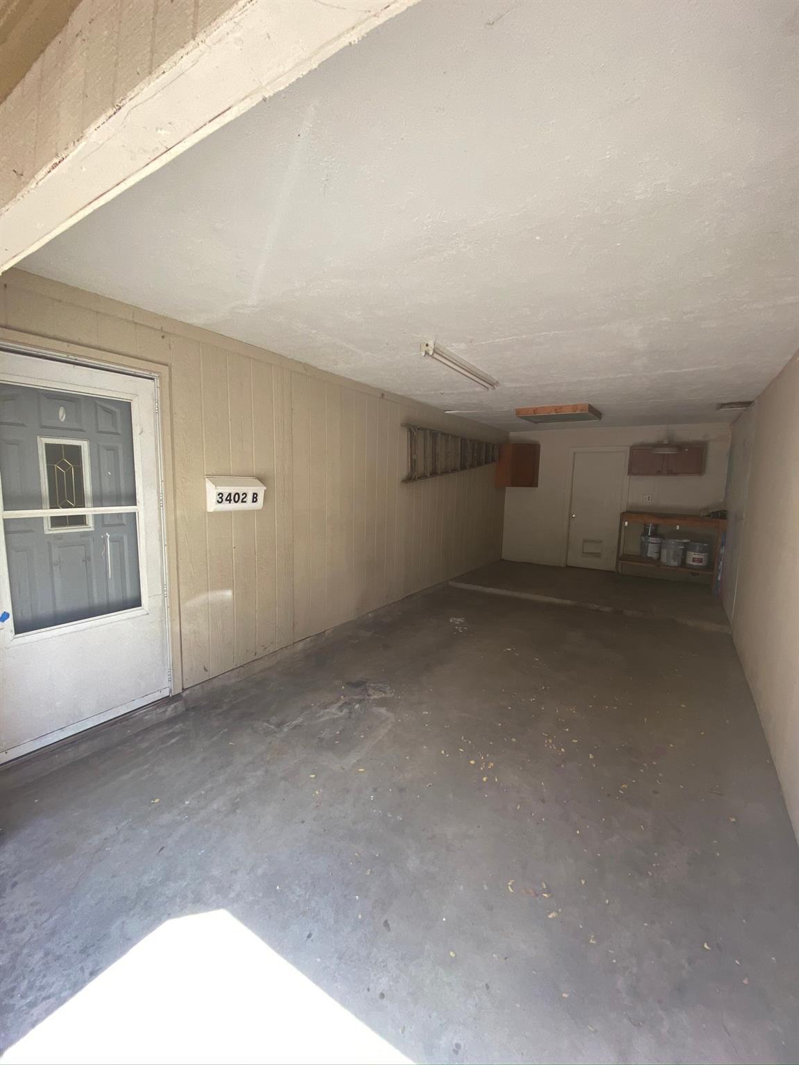 3402 S Oak Dr # B, Austin, TX 78704