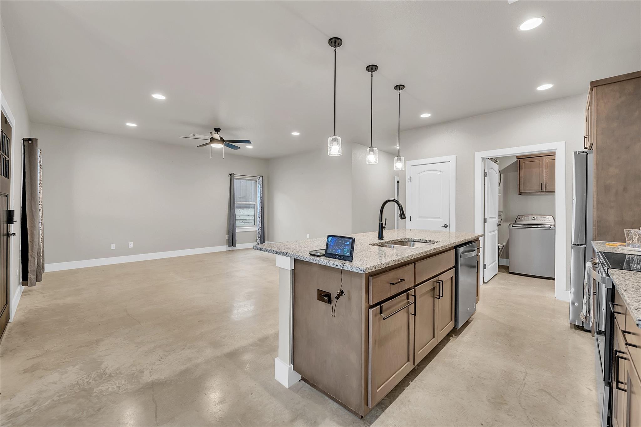 246 Western Ave, Bertram, TX 78605