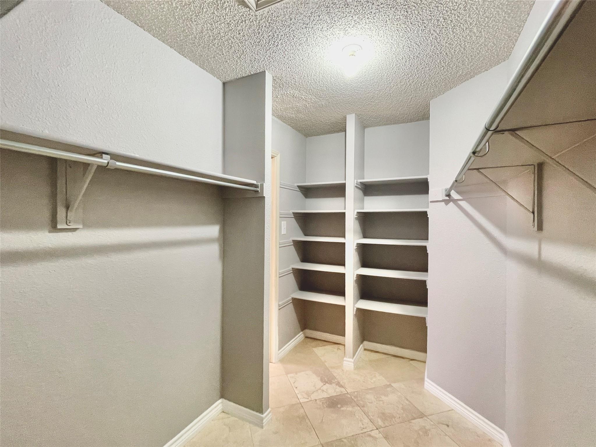 13242 Kerrville Folkway, Austin, TX 78729