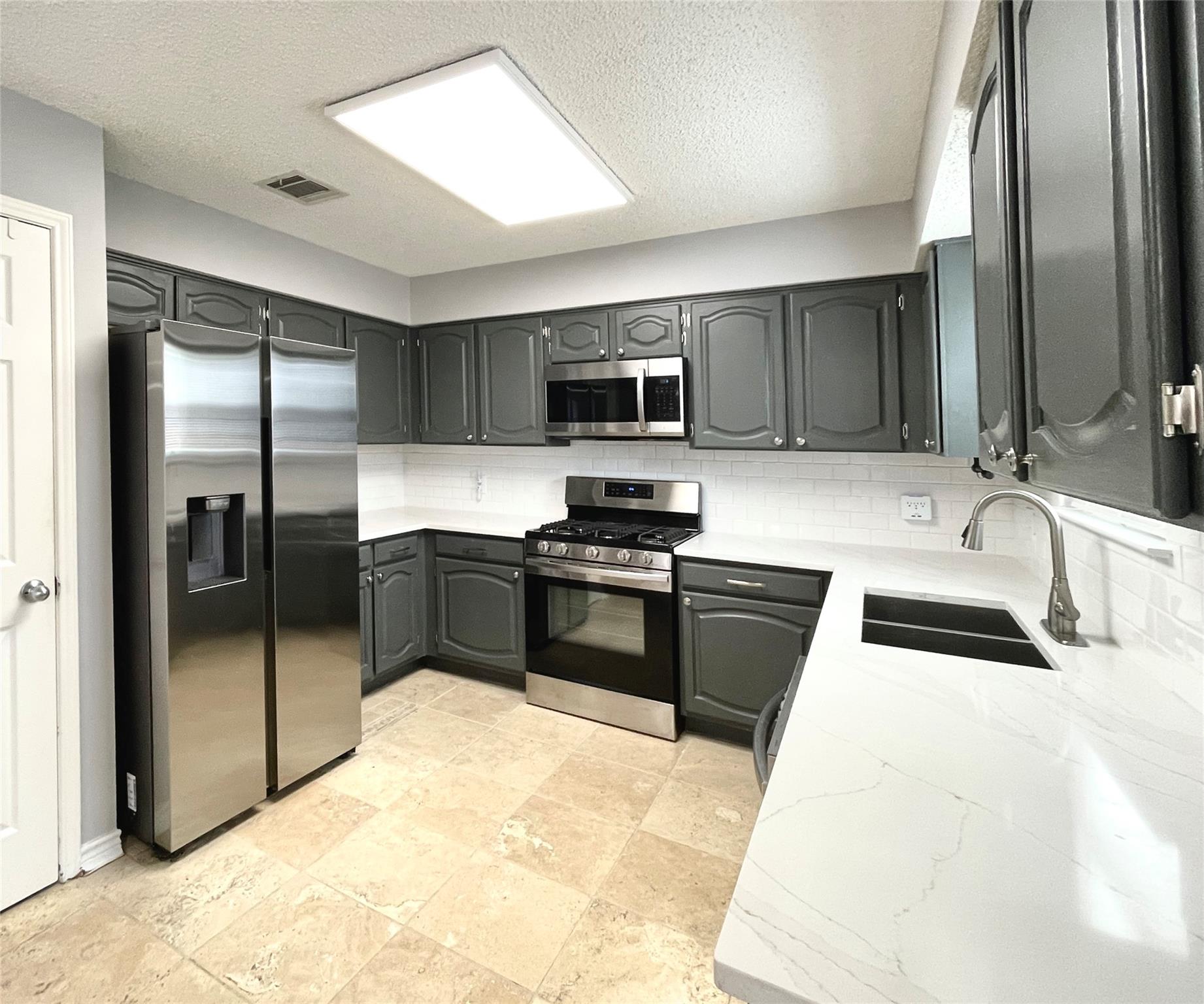 13242 Kerrville Folkway, Austin, TX 78729