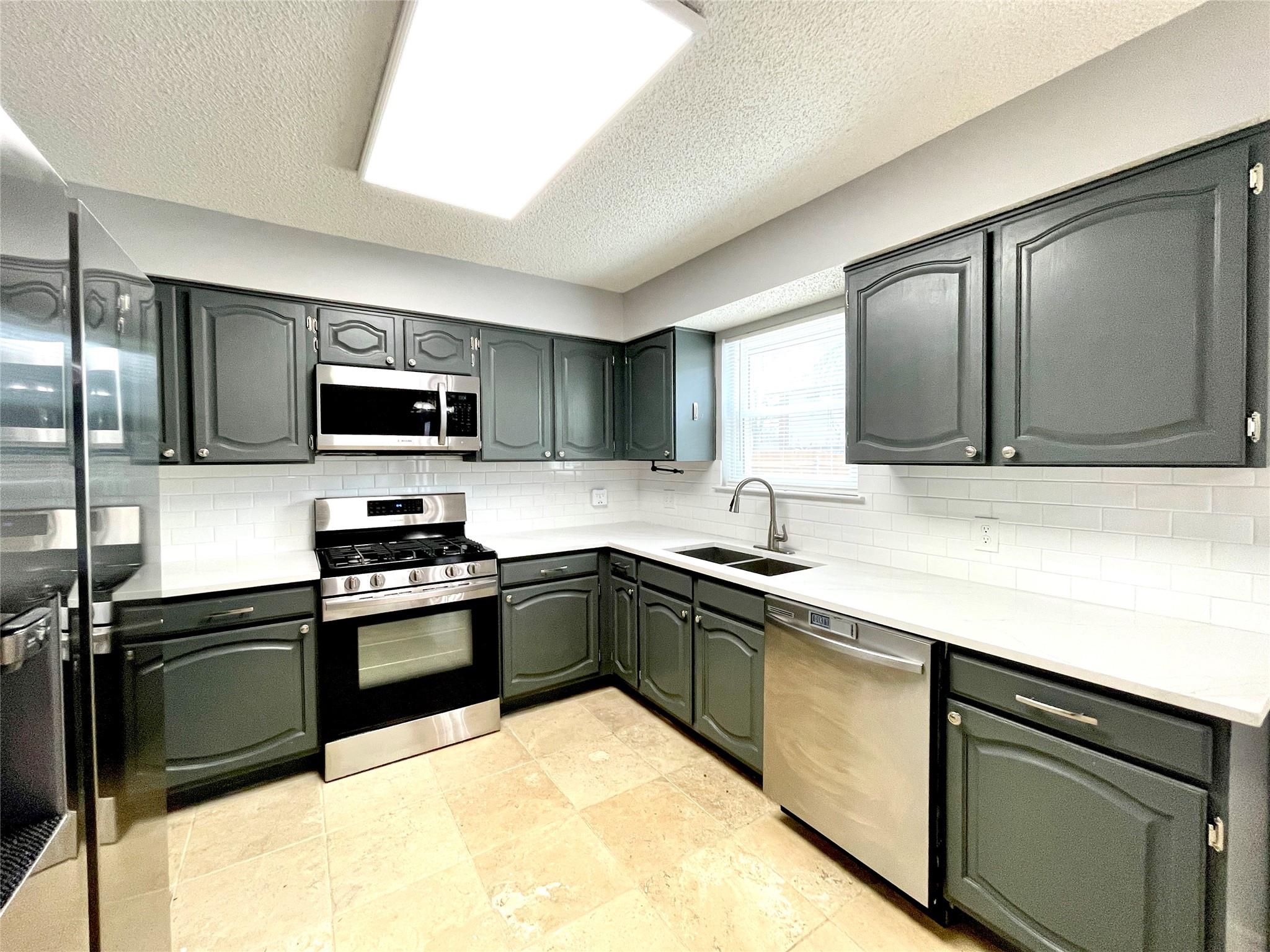 13242 Kerrville Folkway, Austin, TX 78729