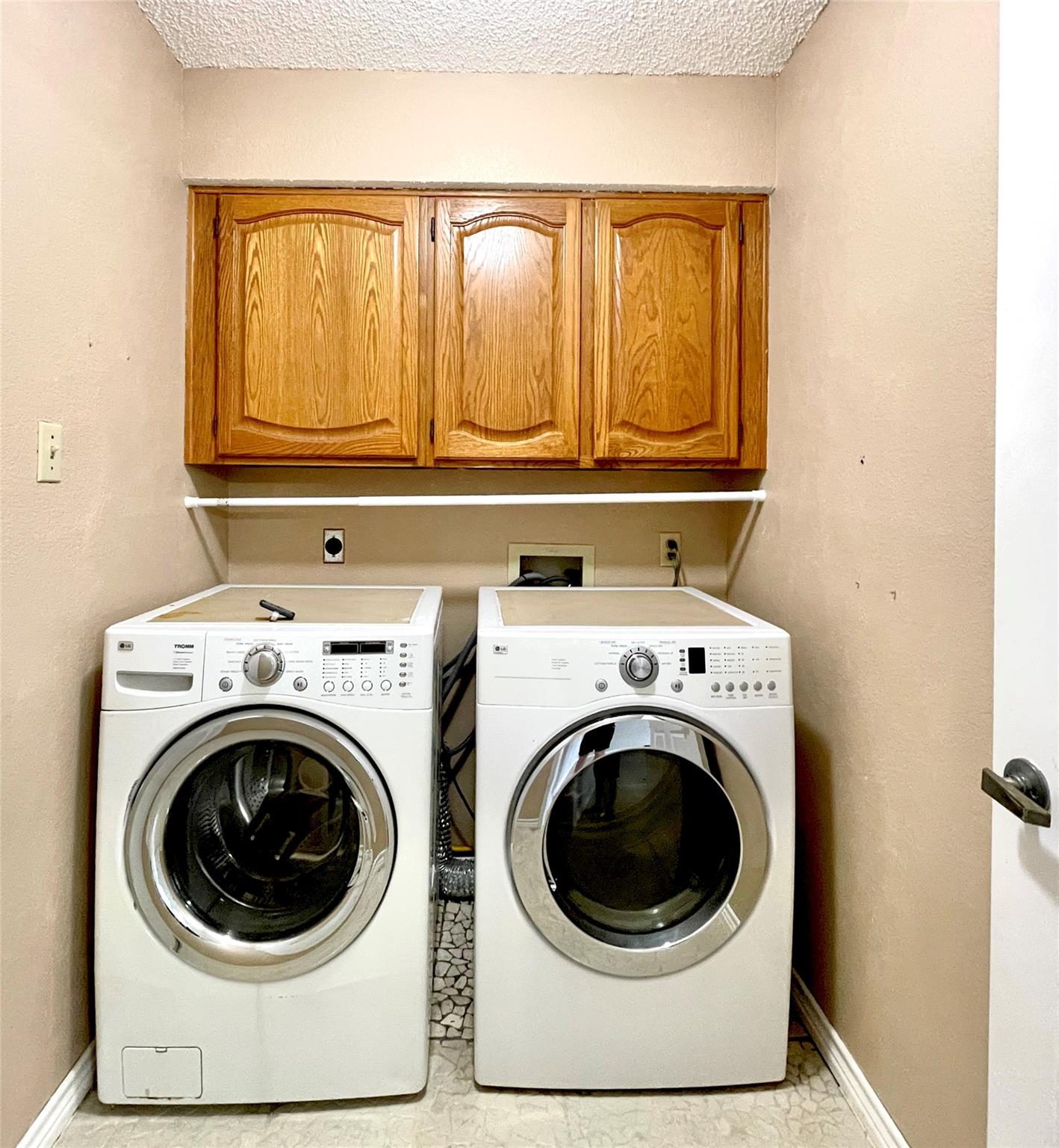 13242 Kerrville Folkway, Austin, TX 78729