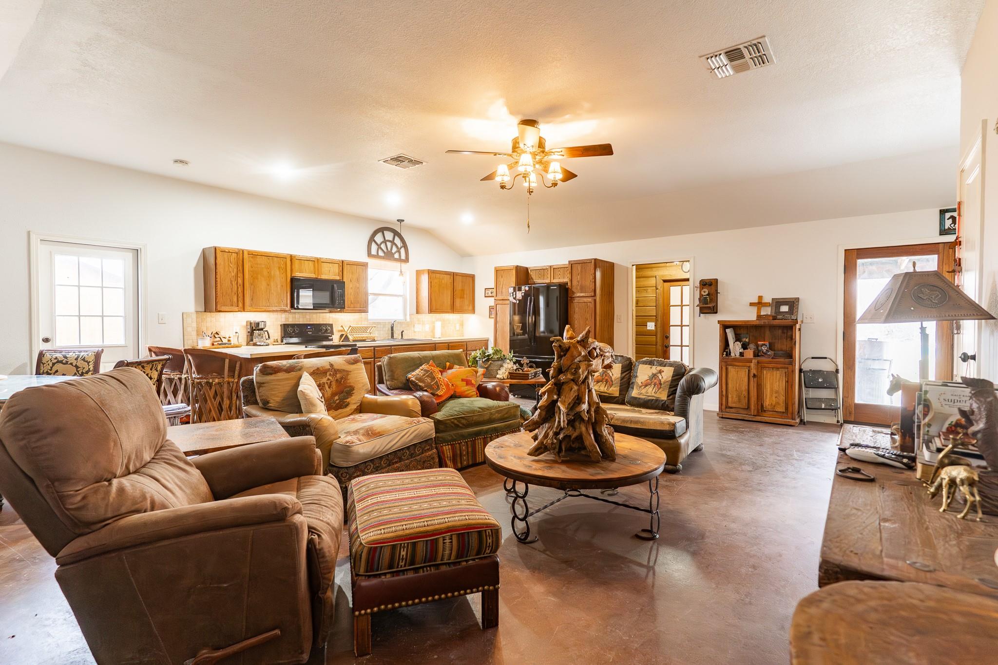 788 FM 2571, Smithville, TX 78957