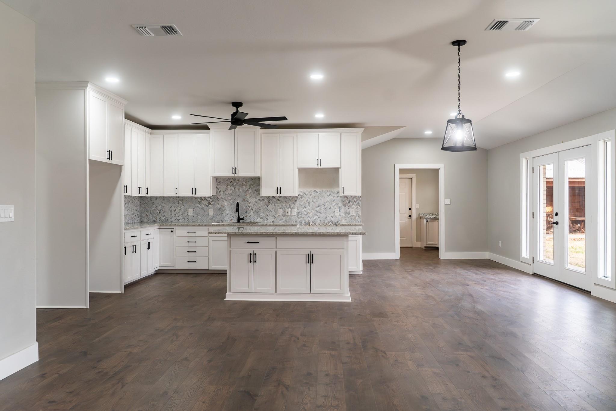 788 FM 2571, Smithville, TX 78957