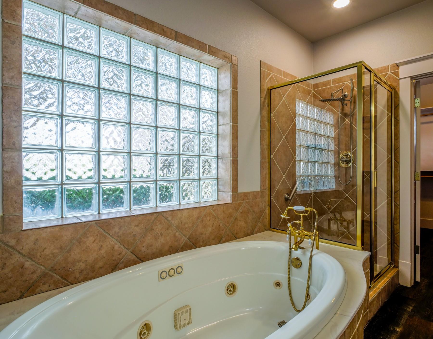 550 Timber Ridge Rd, Marble Falls, TX 78654