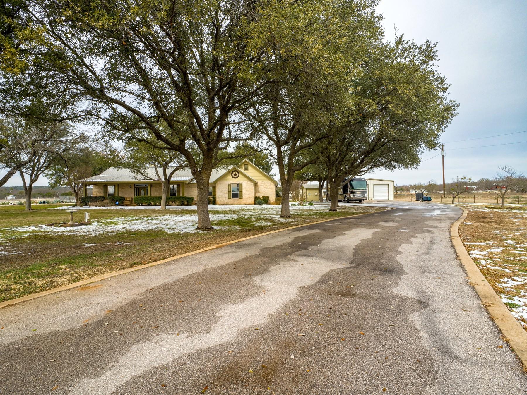 550 Timber Ridge Rd, Marble Falls, TX 78654