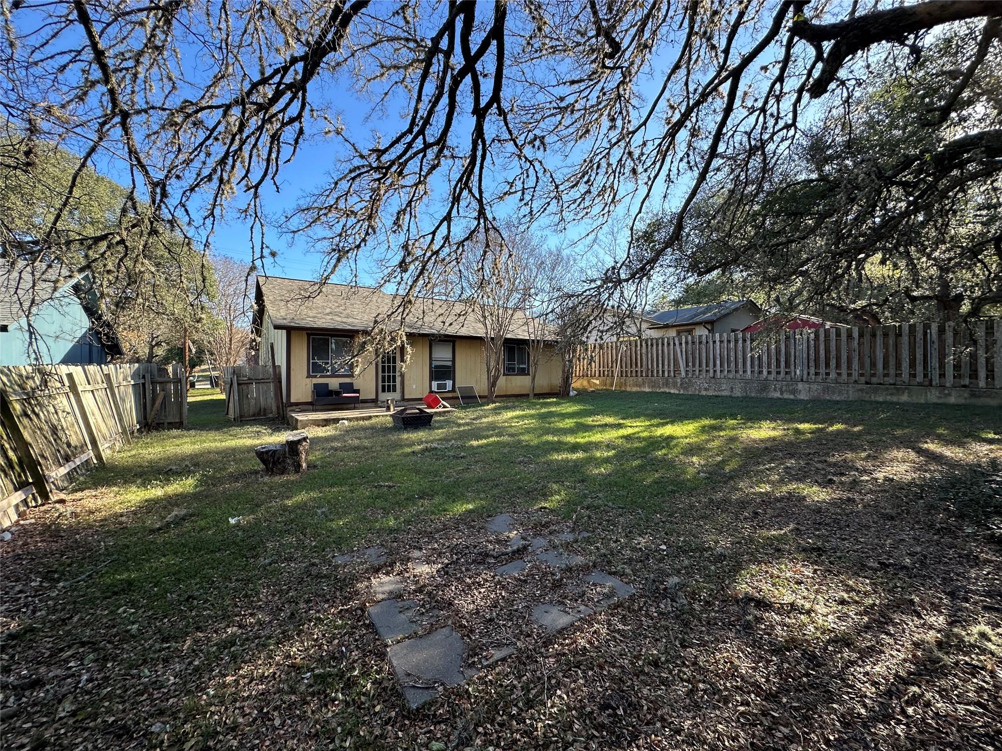 2025 Castle Gate Cir, San Marcos, TX 78666