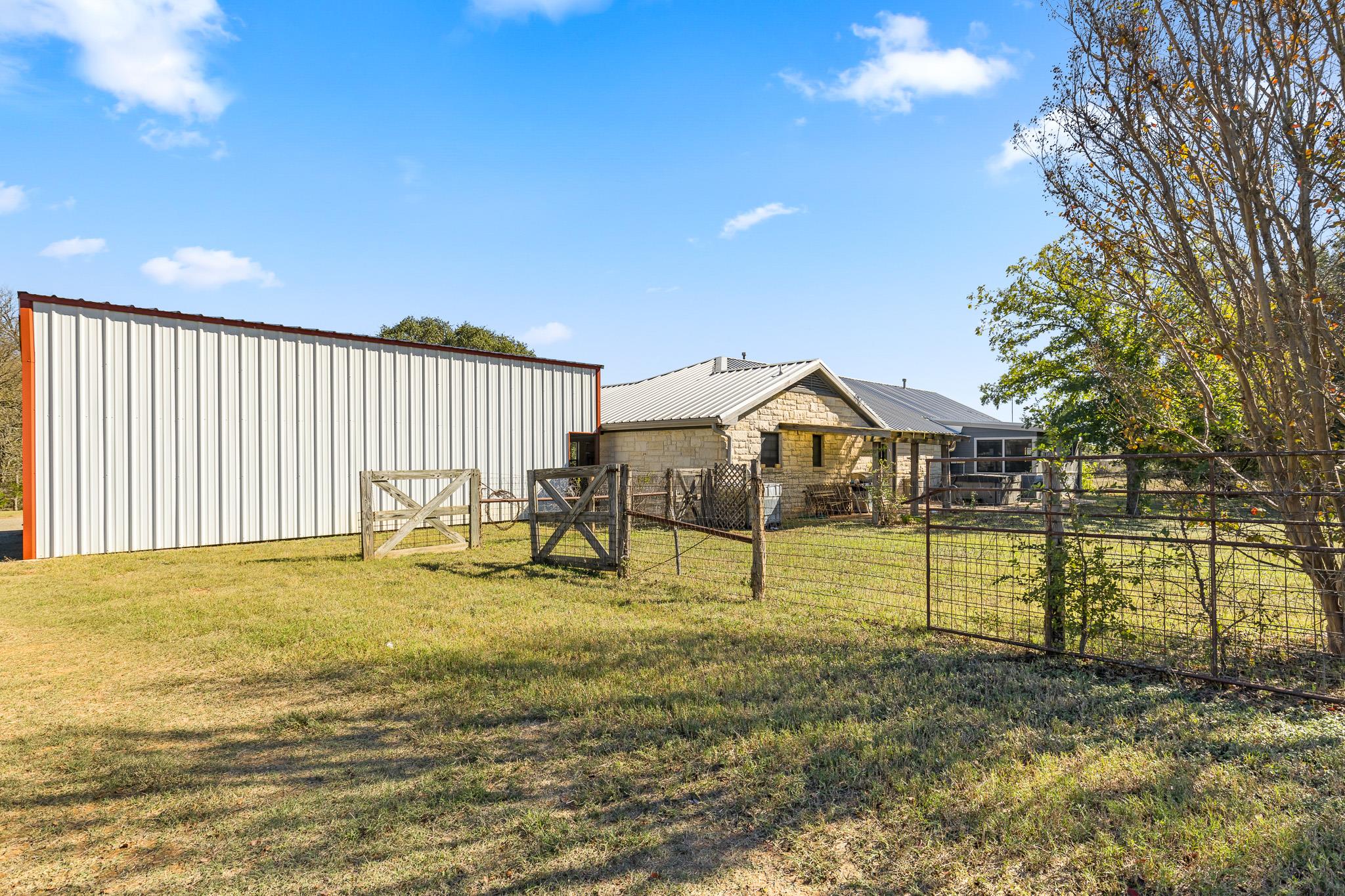 1336 S Fm 1174 S, Bertram, TX 78605