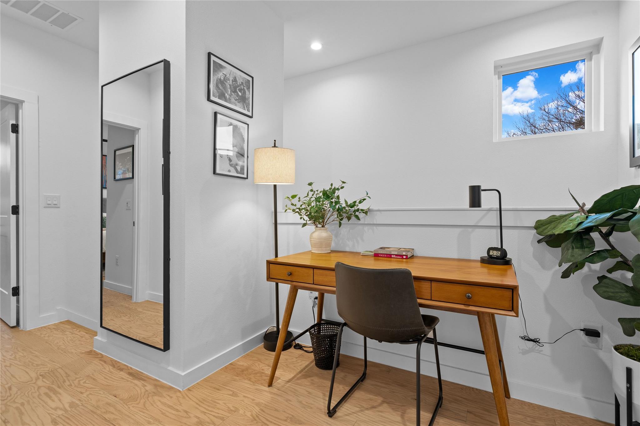 205 W Croslin St # 1, Austin, TX 78752