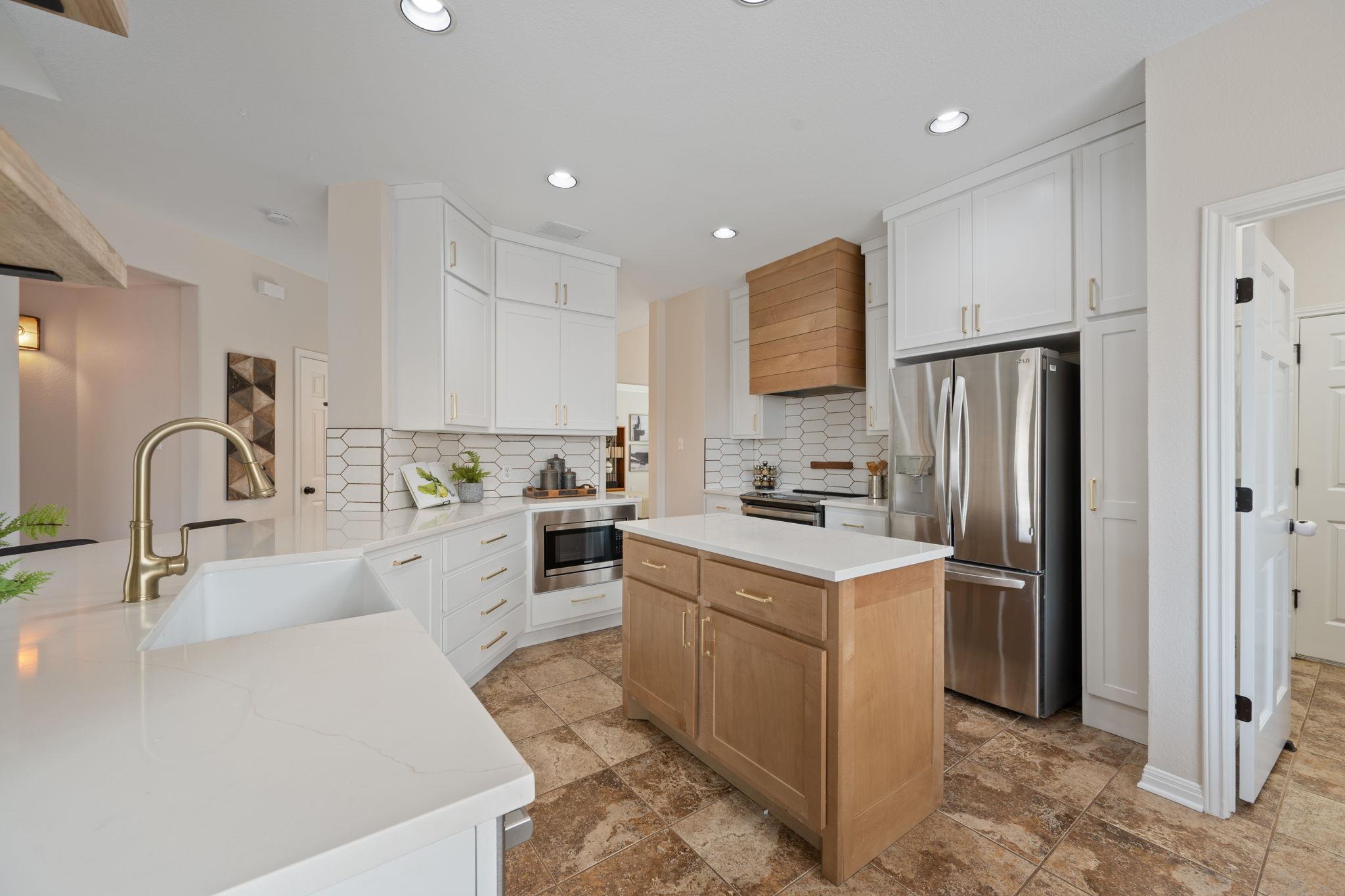 7008 Cool Canyon Cv, Round Rock, TX 78681