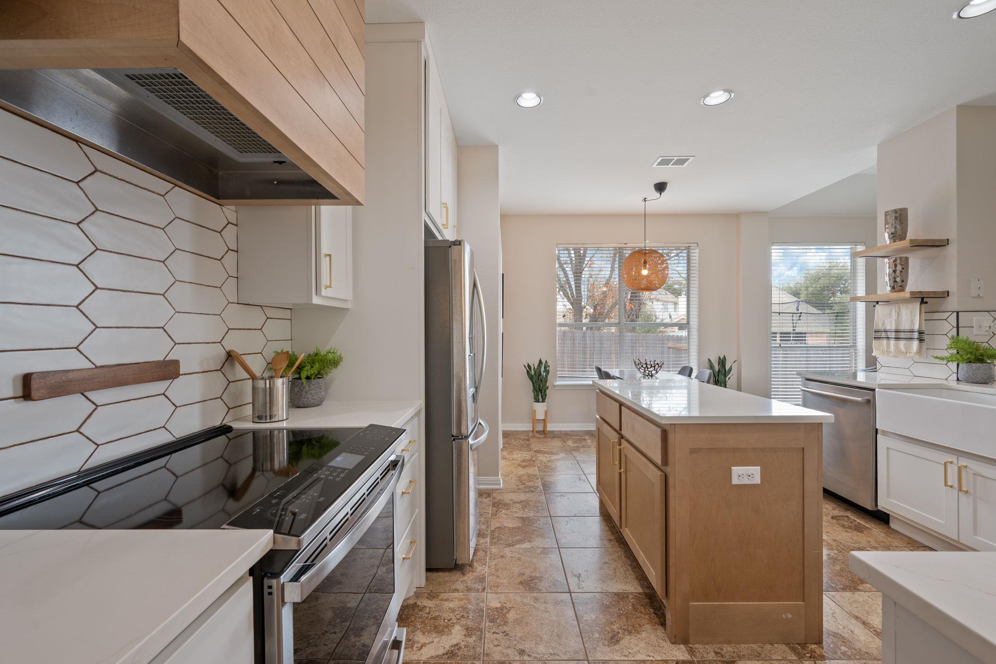 7008 Cool Canyon Cv, Round Rock, TX 78681