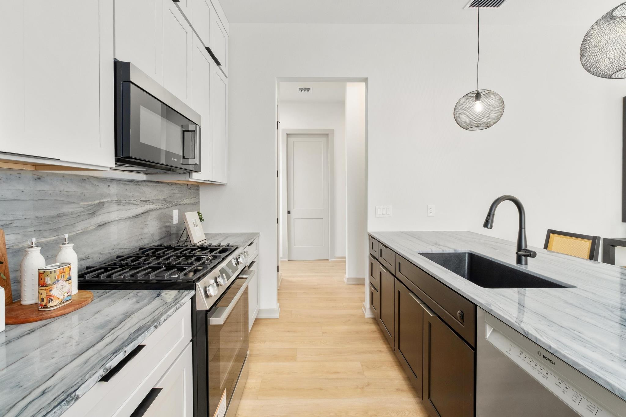 1736 Bunche Rd # B2, Austin, TX 78721