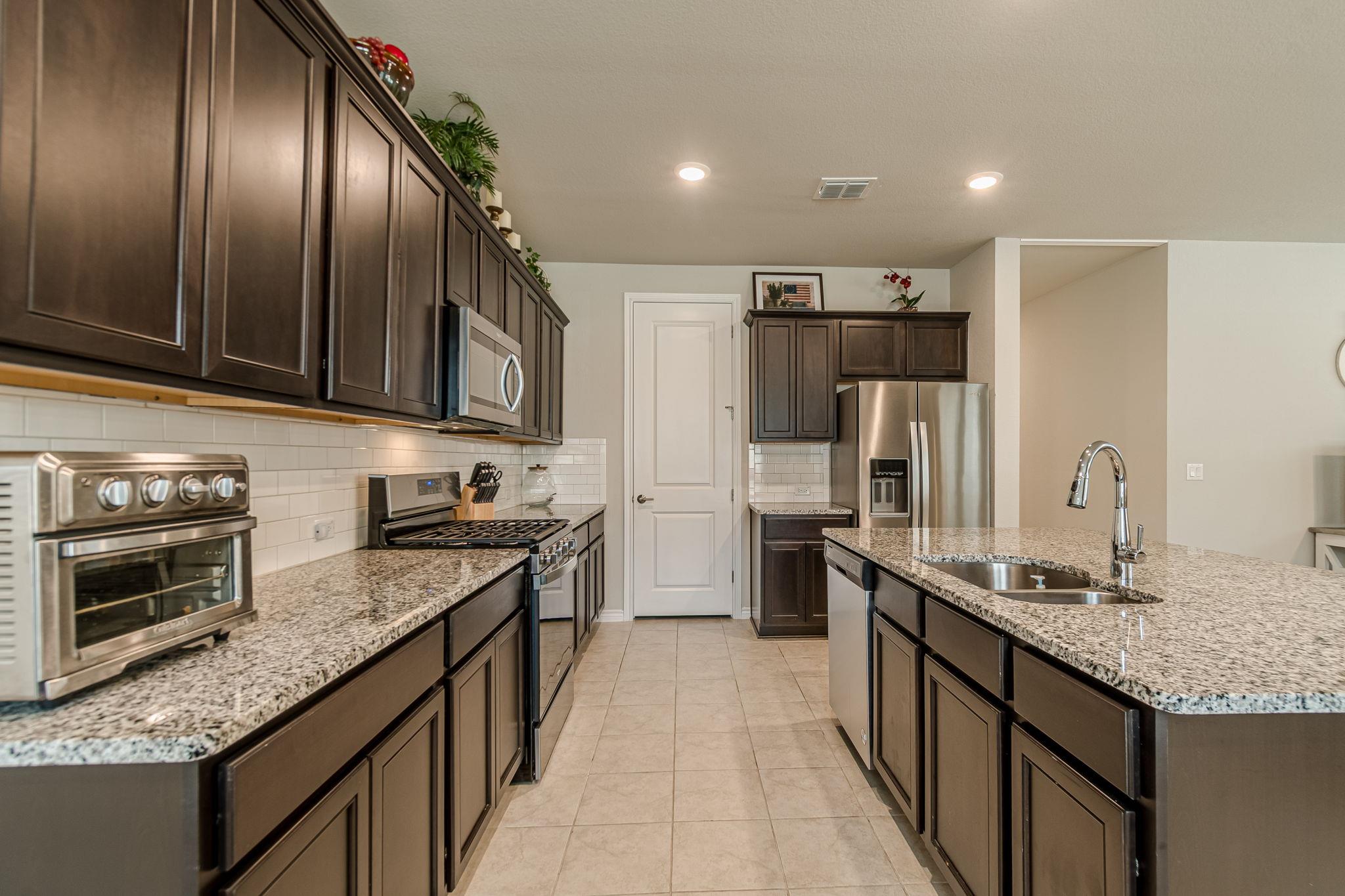 212 Bolivar Way # 102, San Marcos, TX 78666