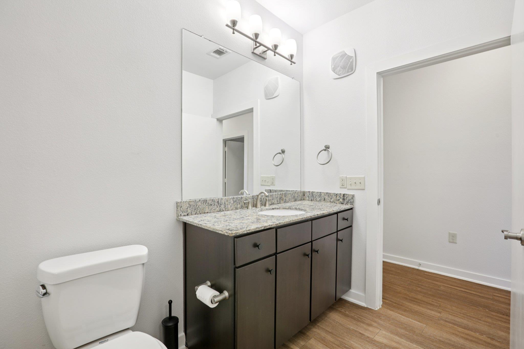 1900 Barton Springs Rd # 5031, Austin, TX 78704