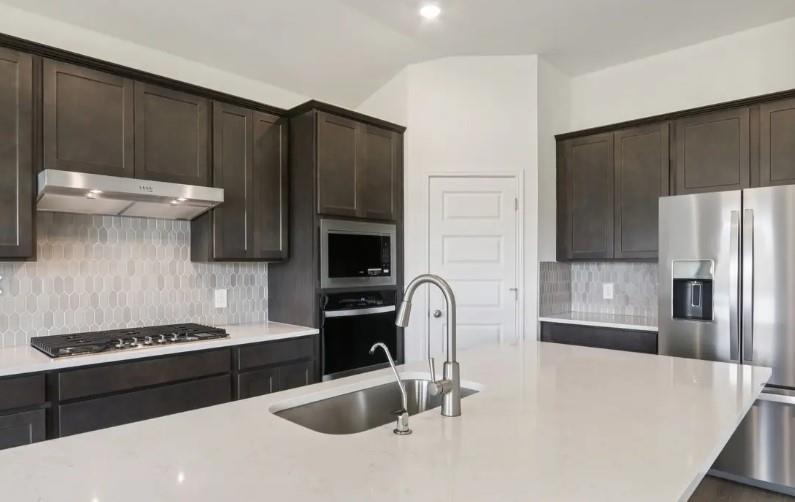 225 Divisadero Dr, Hutto, TX 78634