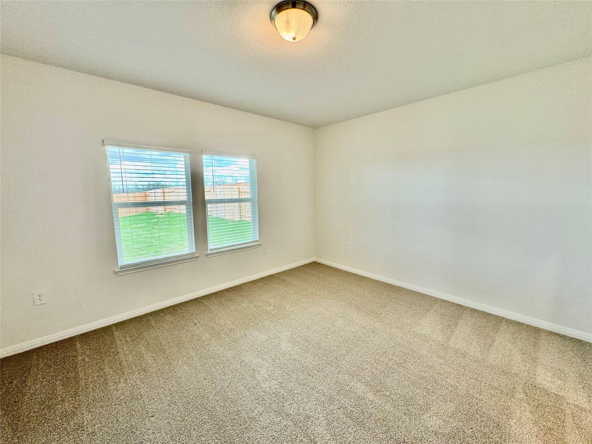 5004 Stockton Ln, Del Valle, TX 78617