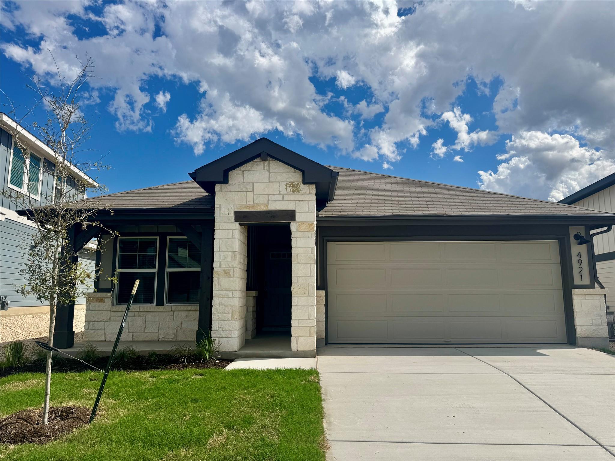 4921 Stockton Ln, Del Valle, TX 78617