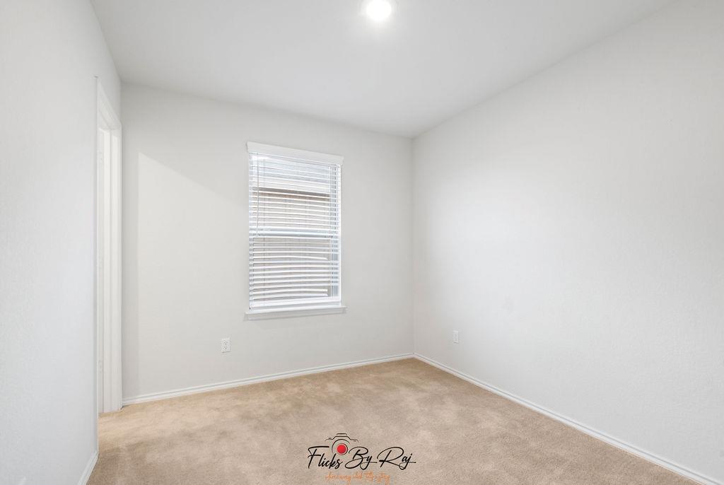 279 Zuma Dr, Liberty Hill, TX 78642