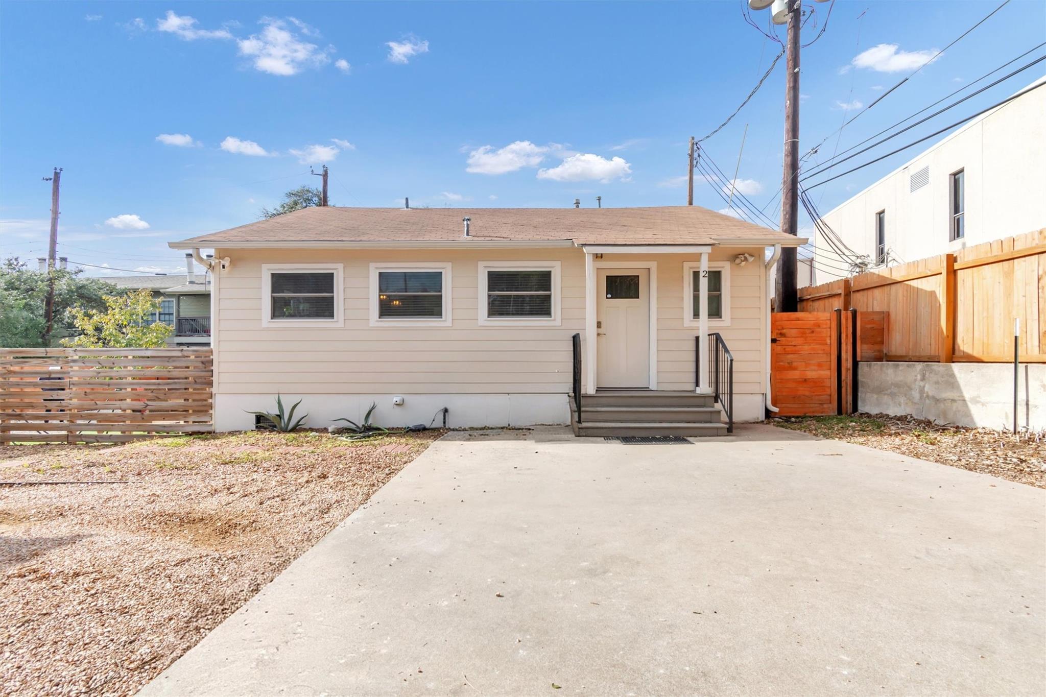 209 E Live Oak St # 1/2, Austin, TX 78704