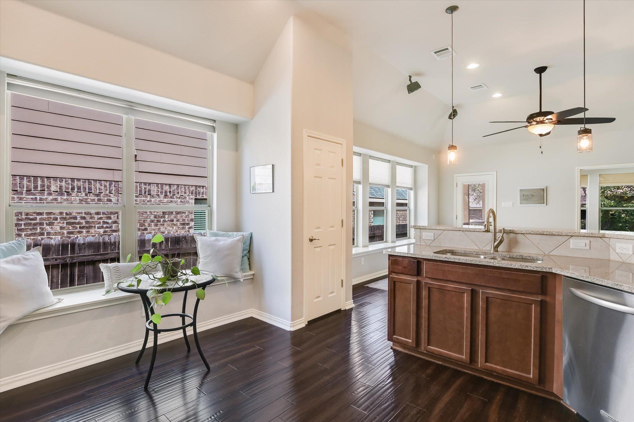 528 Loma Cedro Bnd, Leander, TX 78641