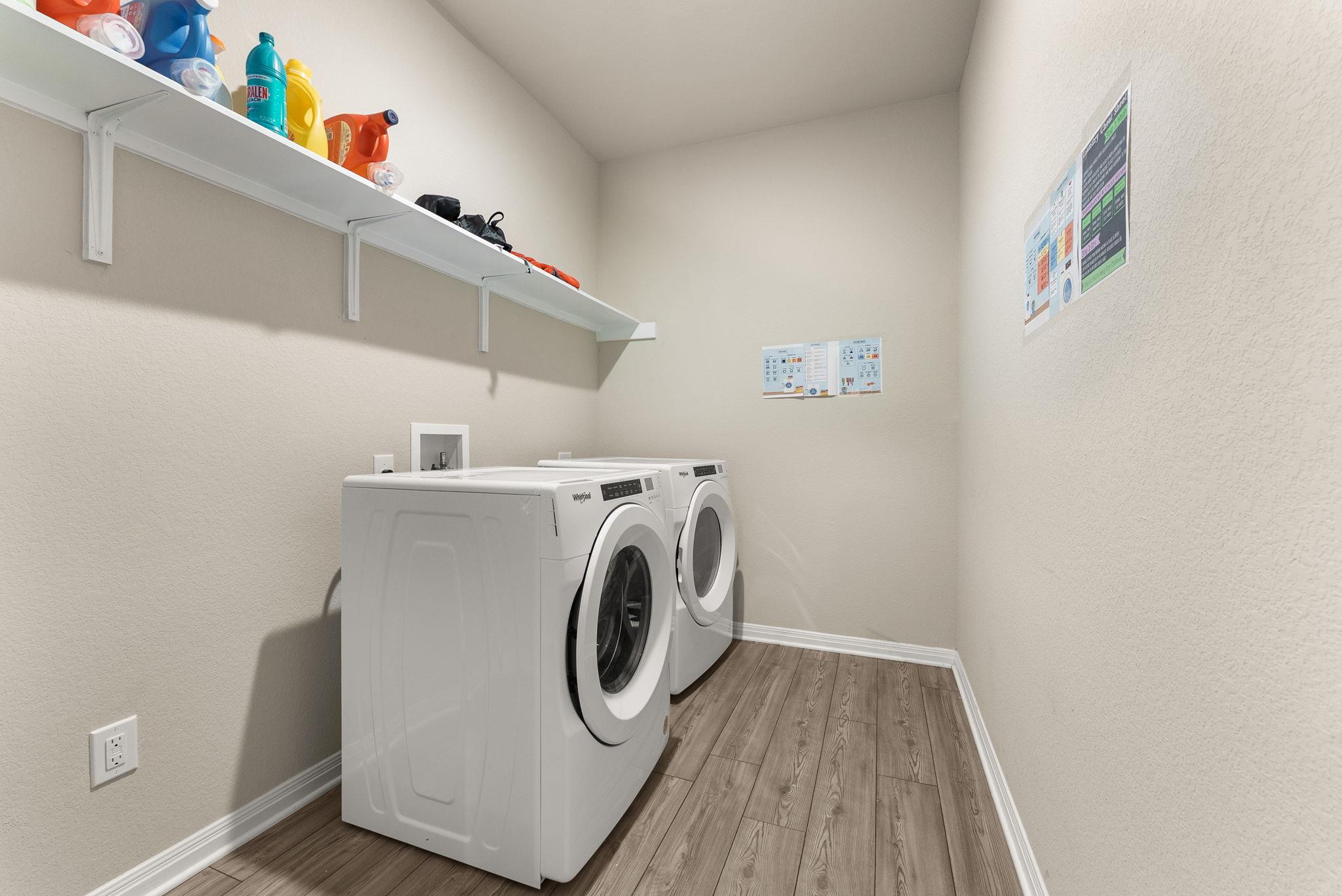 304 Giorgio Moroder Dr, Hutto, TX 78634