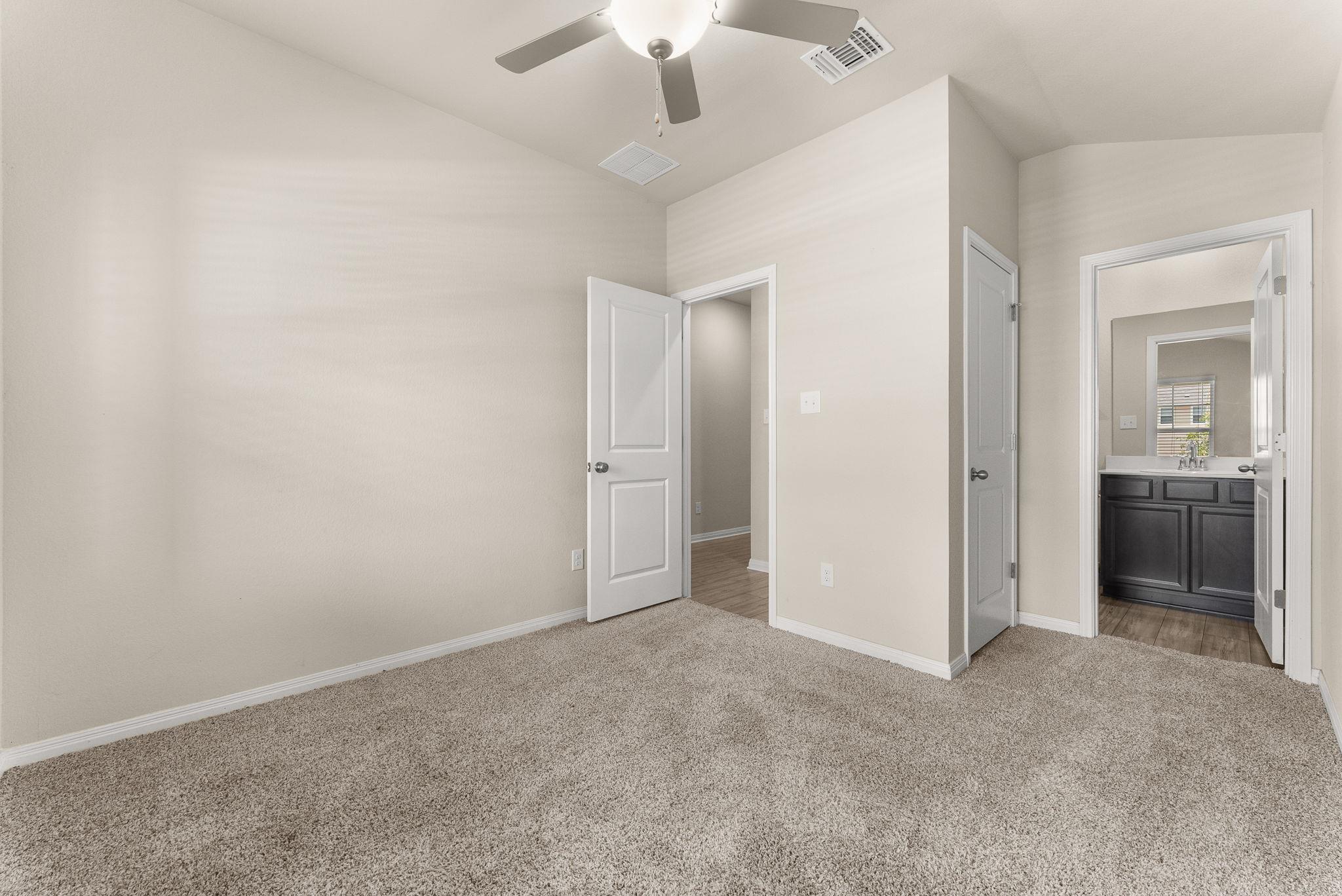 304 Giorgio Moroder Dr, Hutto, TX 78634