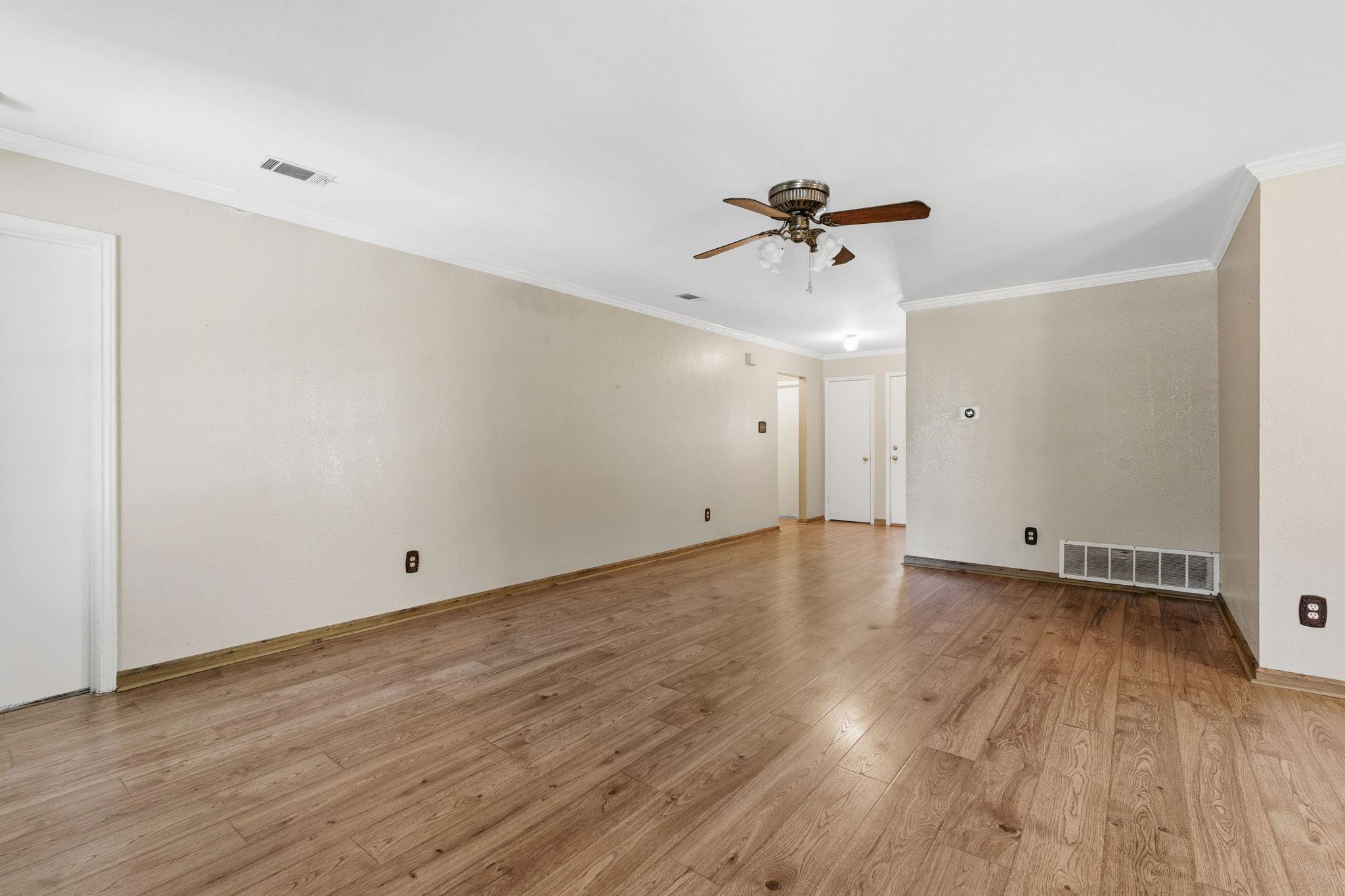 9705 Woodshire Dr, Austin, TX 78748