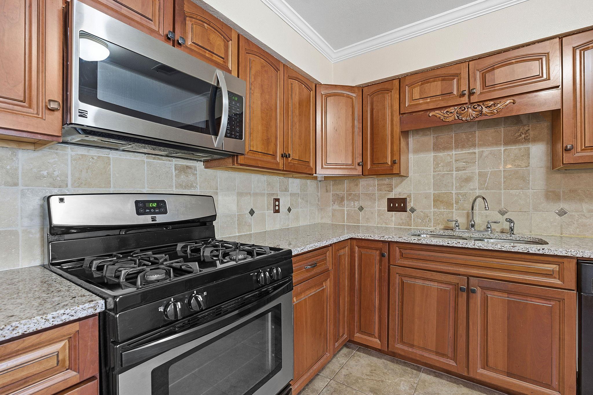 9705 Woodshire Dr, Austin, TX 78748