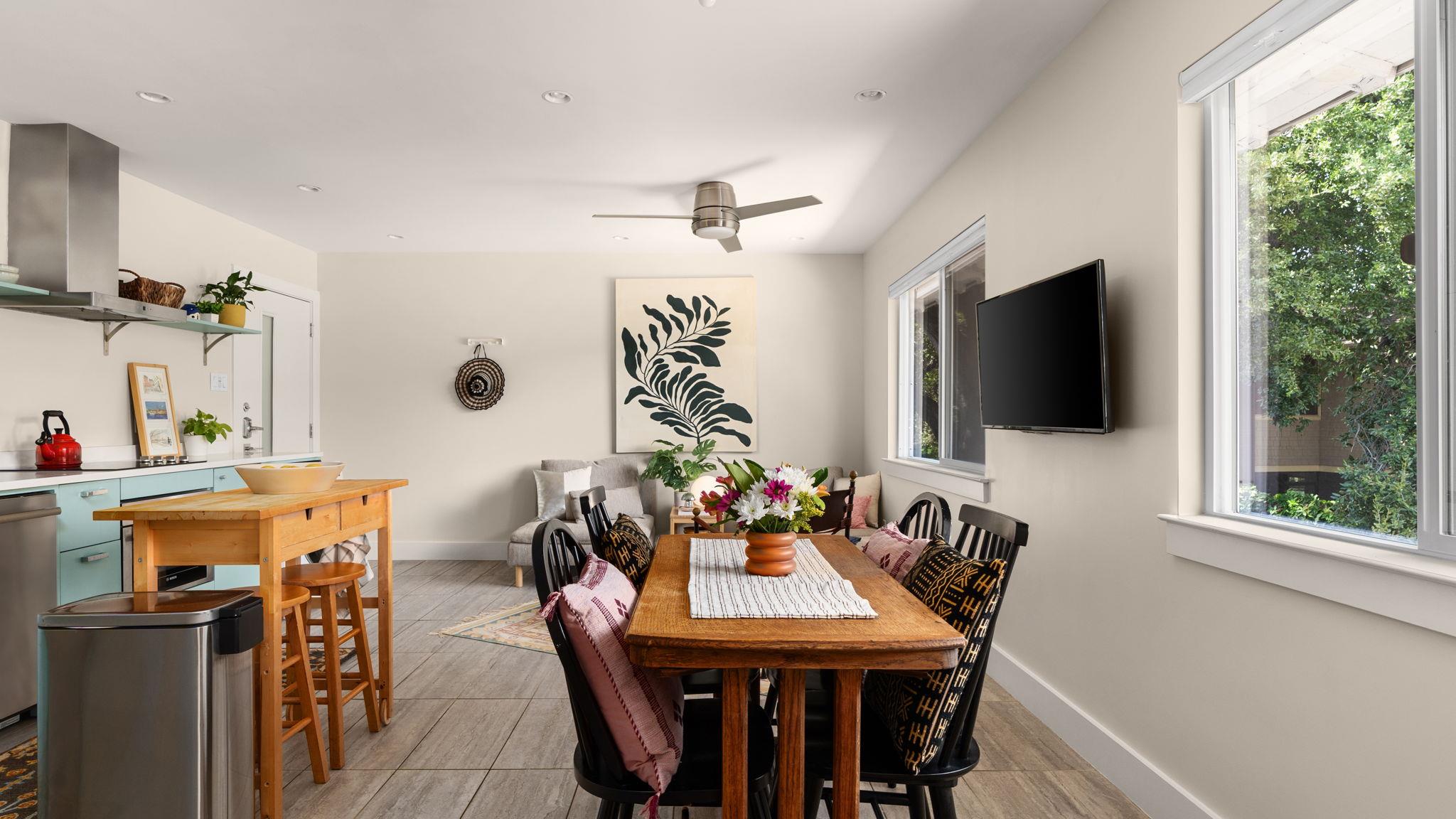 1208 Enfield Rd # 204, Austin, TX 78703