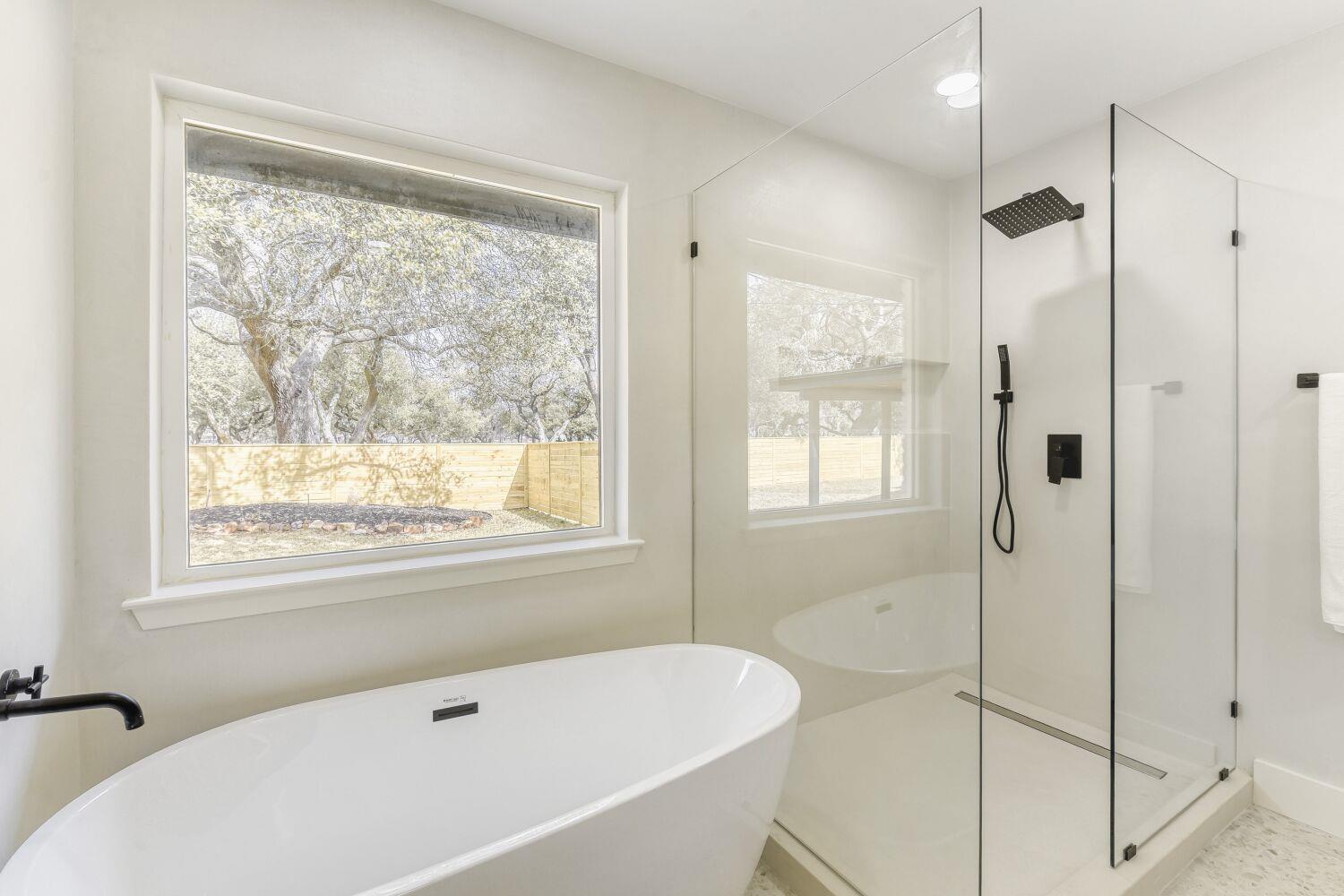 8702 Balcones Club Dr, Austin, TX 78750