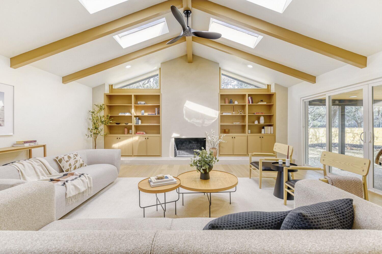 8702 Balcones Club Dr, Austin, TX 78750