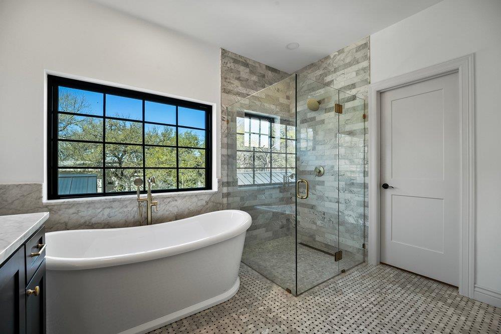 1804 S 6th St, Austin, TX 78704