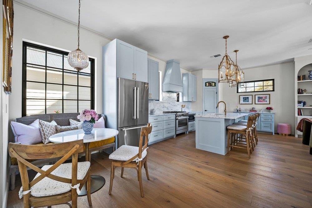 1804 S 6th St, Austin, TX 78704