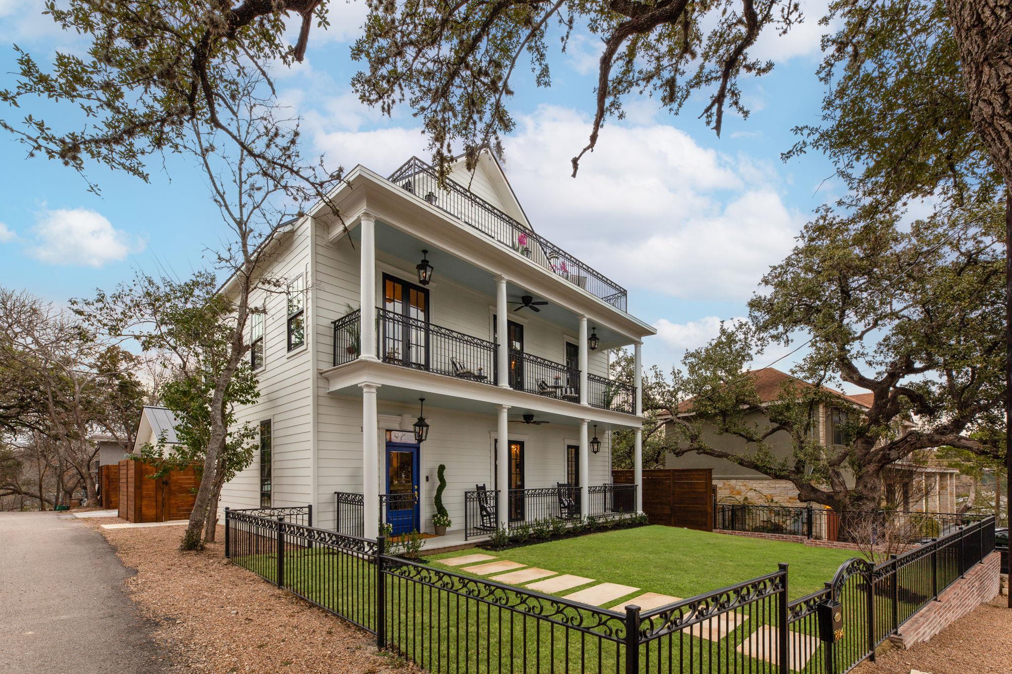 1804 S 6th St, Austin, TX 78704