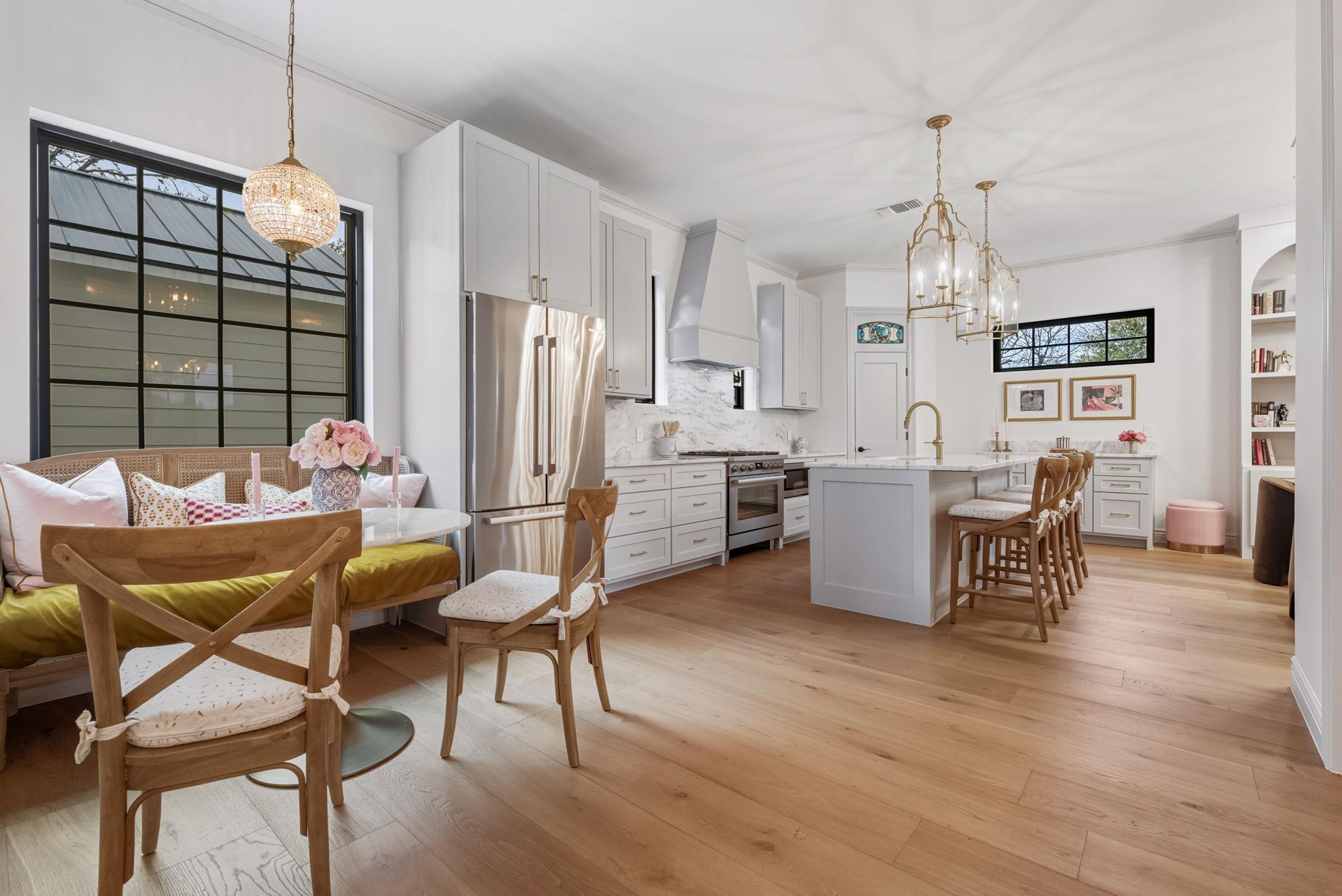 1804 S 6th St, Austin, TX 78704