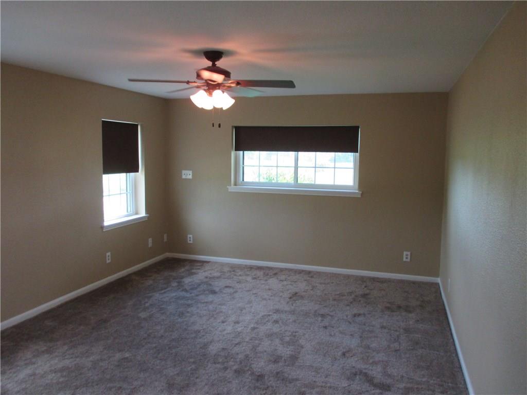 215 Monkey Rd, Elgin, TX 78621