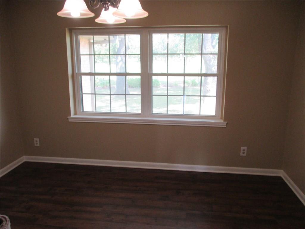 215 Monkey Rd, Elgin, TX 78621