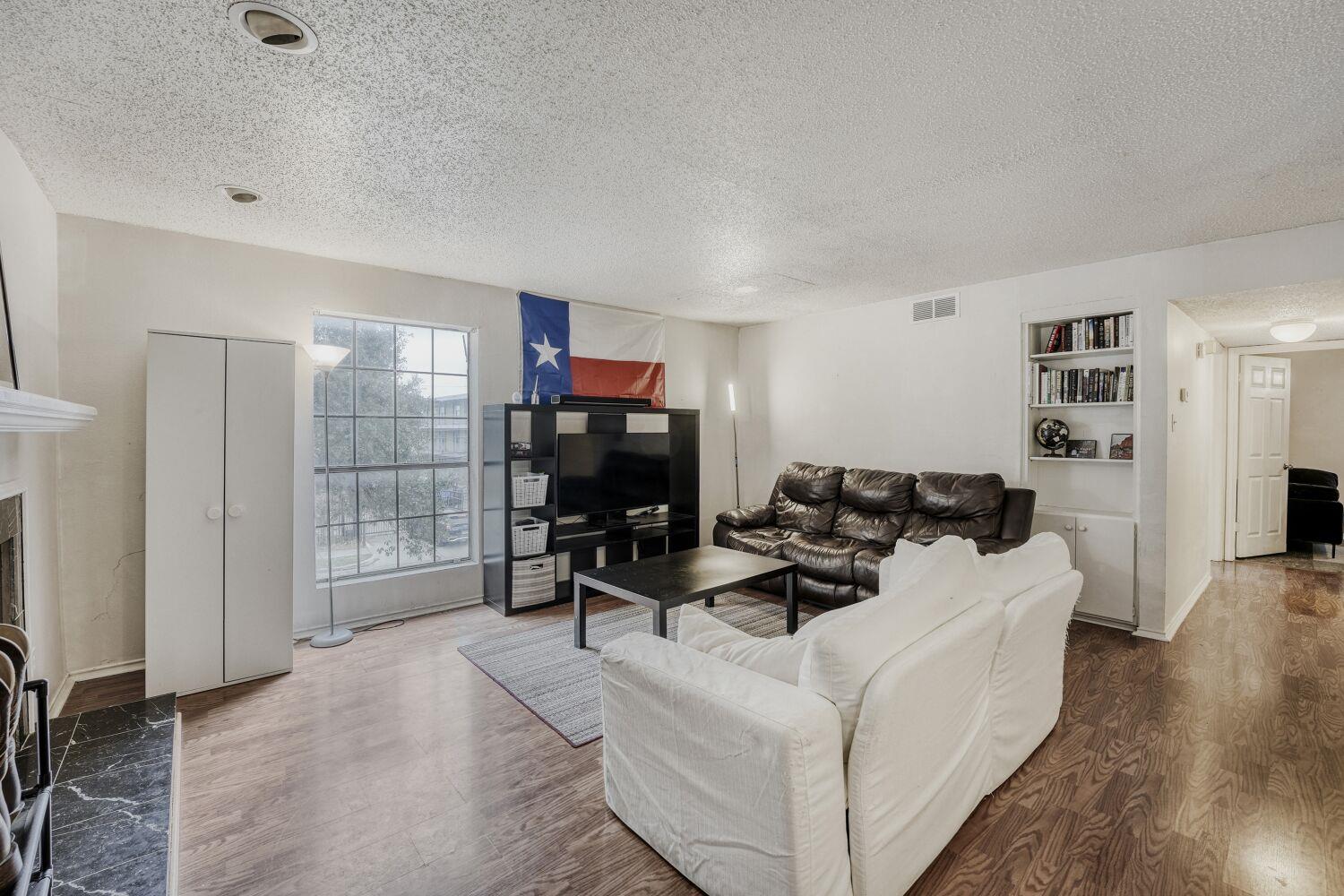 2401 Leon St # 100, Austin, TX 78705