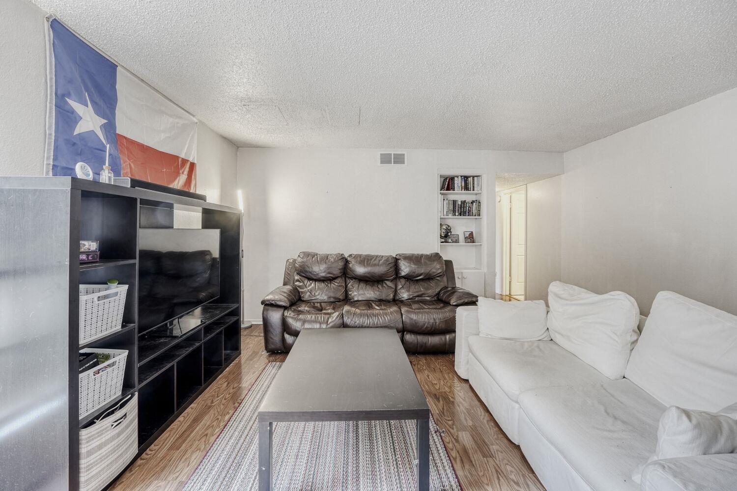 2401 Leon St # 100, Austin, TX 78705