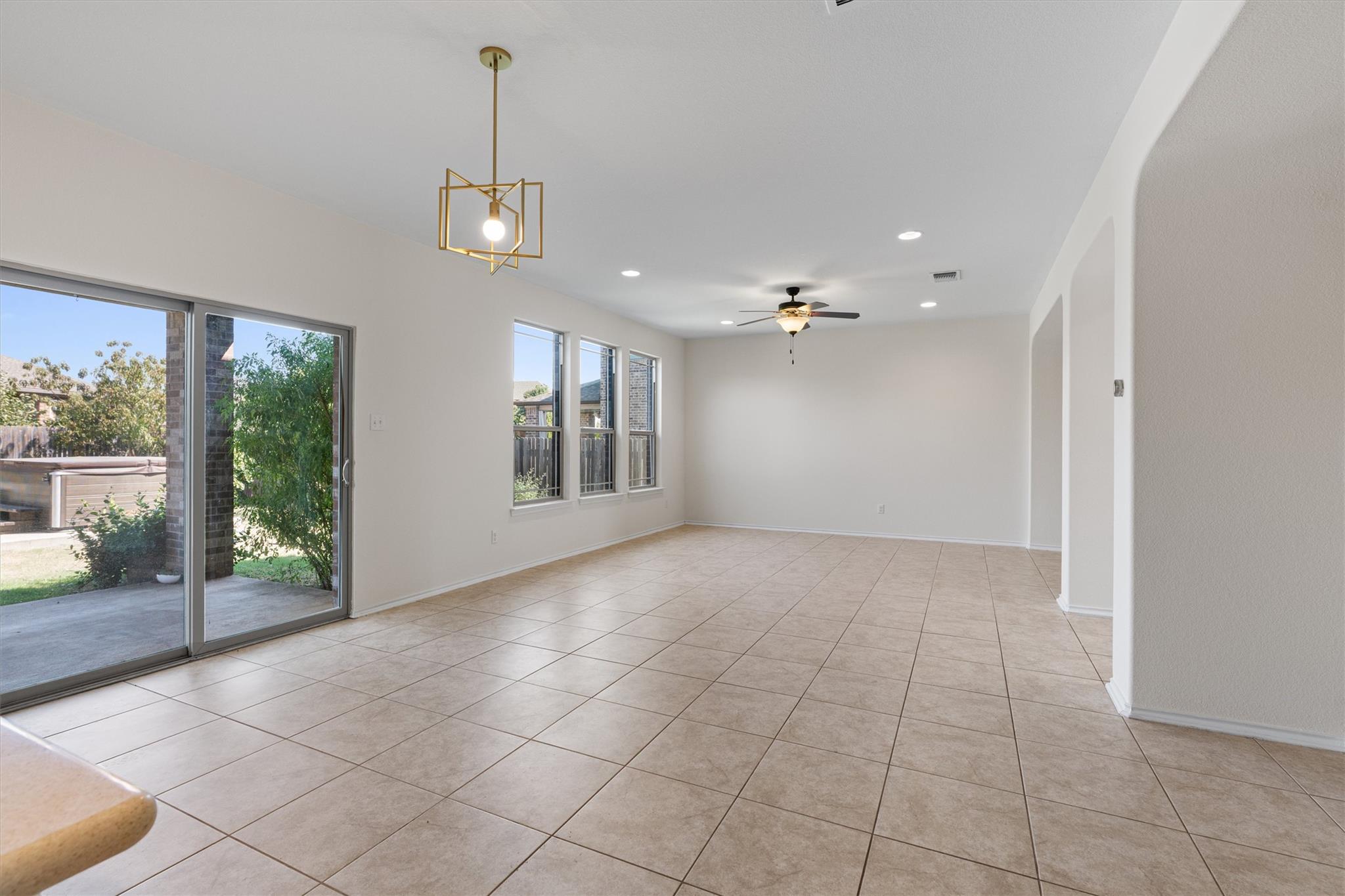 804 Water Hyacinth Loop, Leander, TX 78641