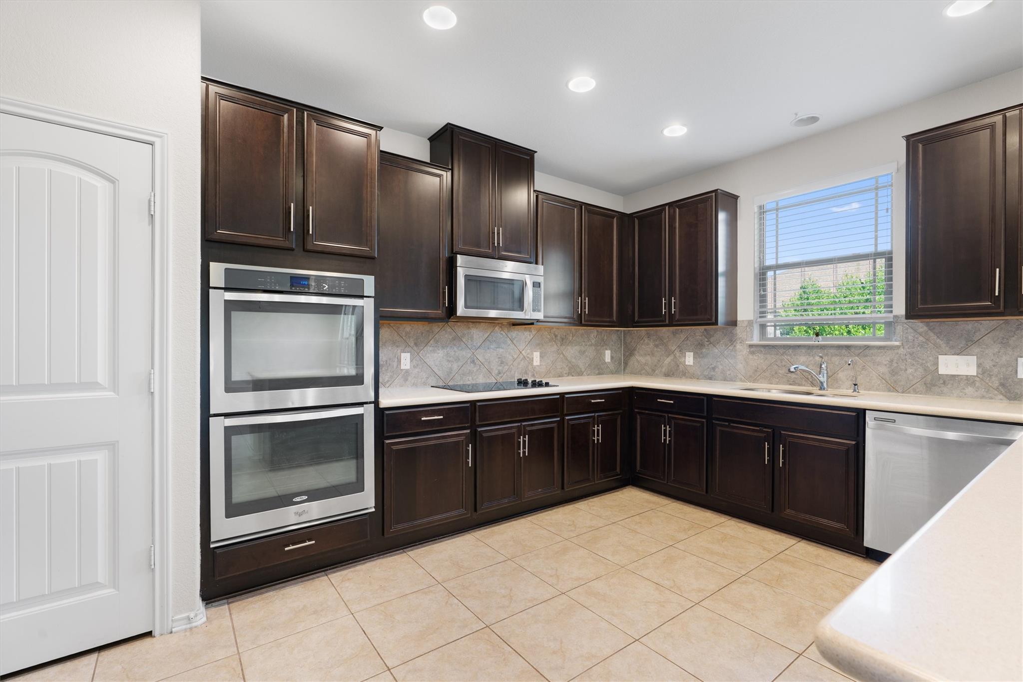 804 Water Hyacinth Loop, Leander, TX 78641