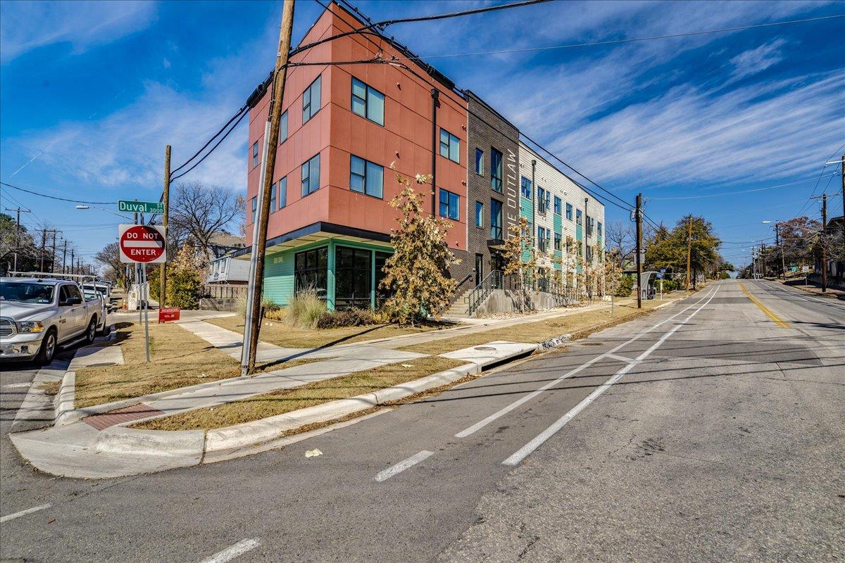 3000 Duval St # 102, Austin, TX 78705