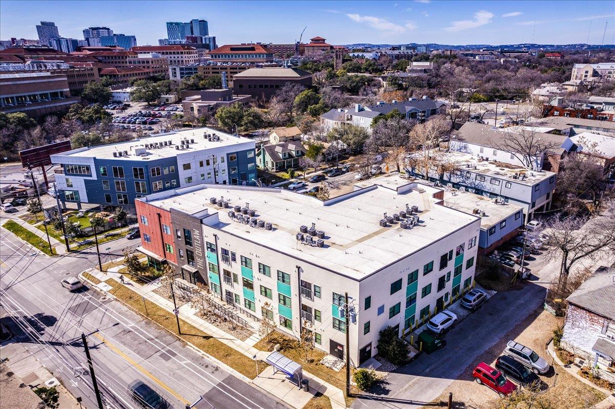 3000 Duval St # 102, Austin, TX 78705