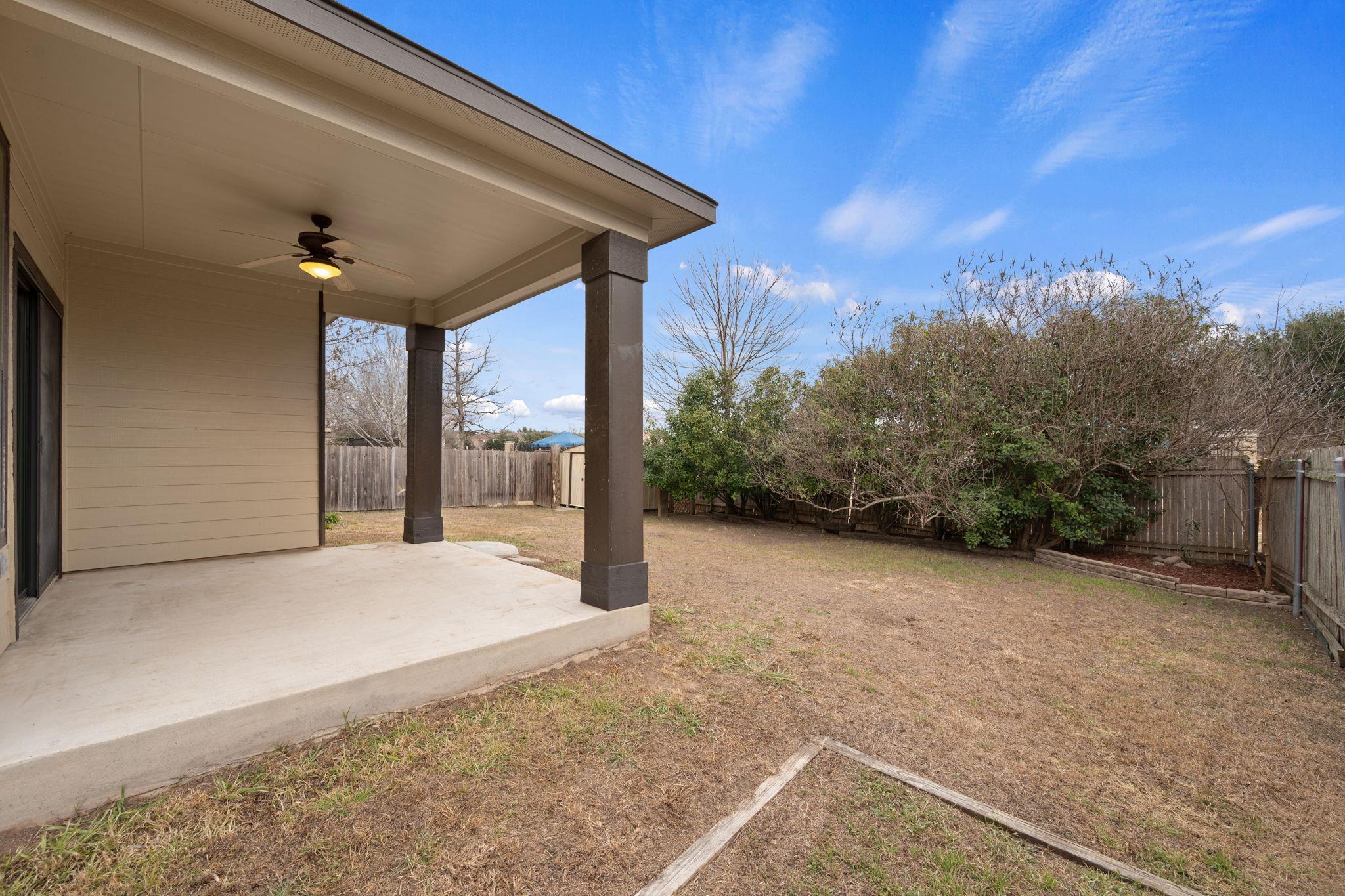 5521 Alomar Cv, Del Valle, TX 78617