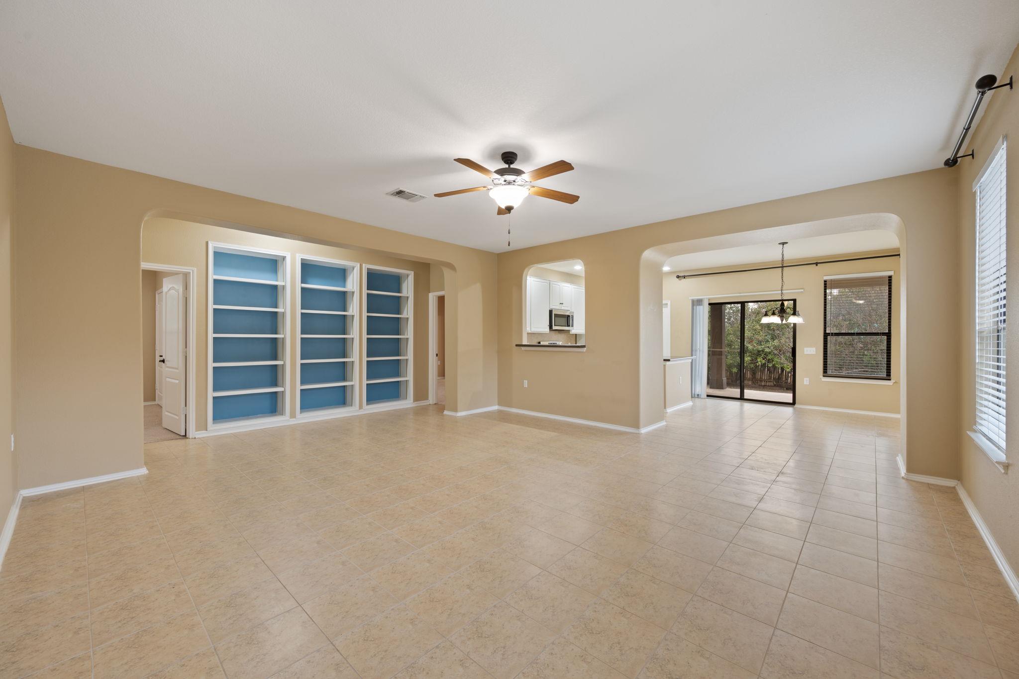 5521 Alomar Cv, Del Valle, TX 78617