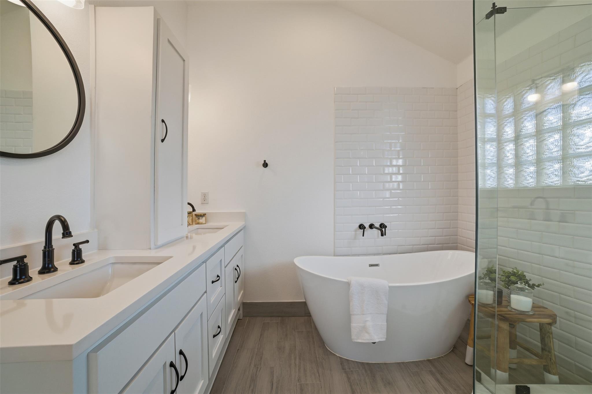 814 Texas Trl, Austin, TX 78737