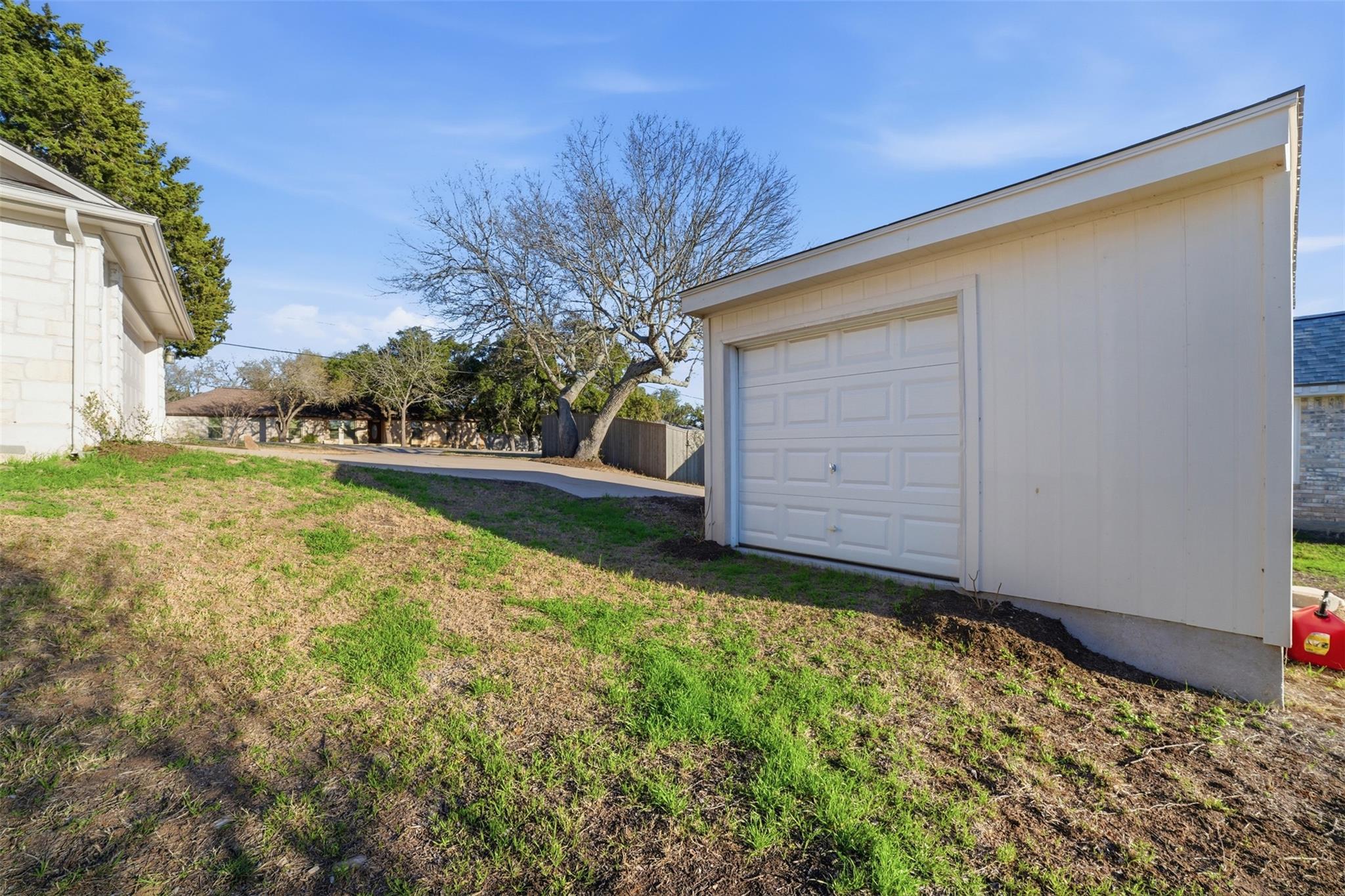 814 Texas Trl, Austin, TX 78737